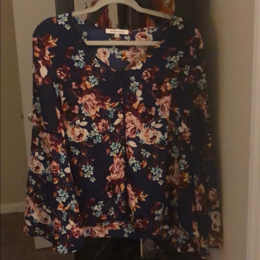 Floral bell sleeve top